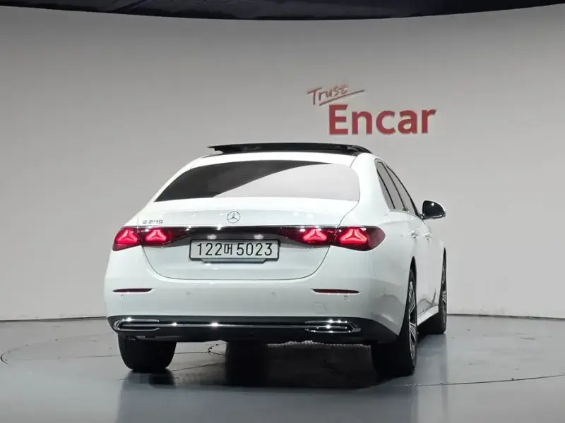 2025 Mercedes-Benz E-Класс с пробегом 7 798 км