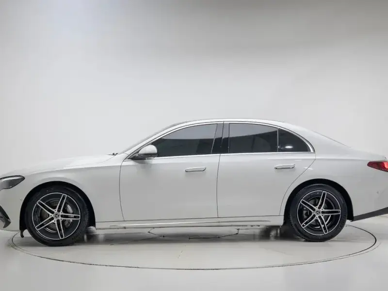2026 Mercedes-Benz E-Класс с пробегом 3 870 км