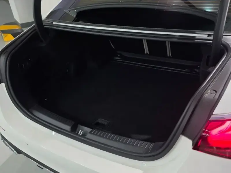 2026 Mercedes-Benz E-Класс с пробегом 9 109 км