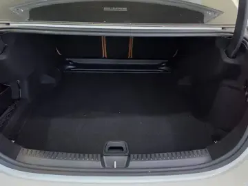 2026 Mercedes-Benz E-Класс с пробегом 3 438 км