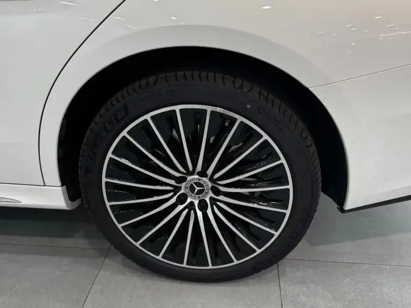 2025 Mercedes-Benz E-Класс с пробегом 9 869 км