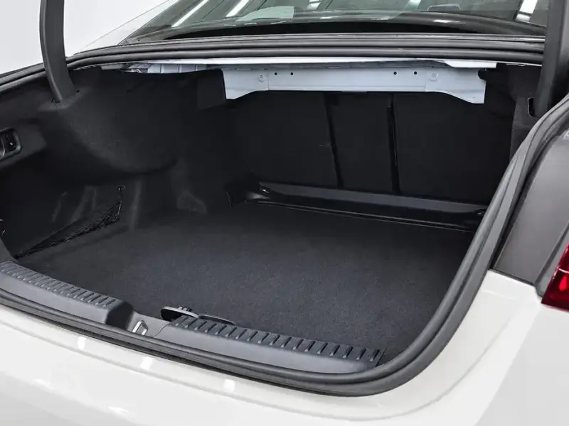 2026 Mercedes-Benz E-Класс с пробегом 7 981 км