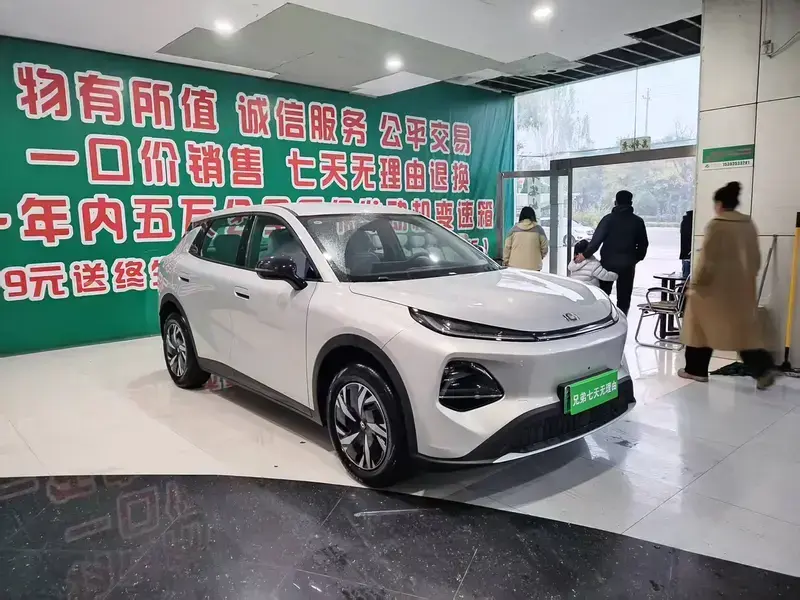 2026 Changan Qiyuan Q05 с пробегом 800 км