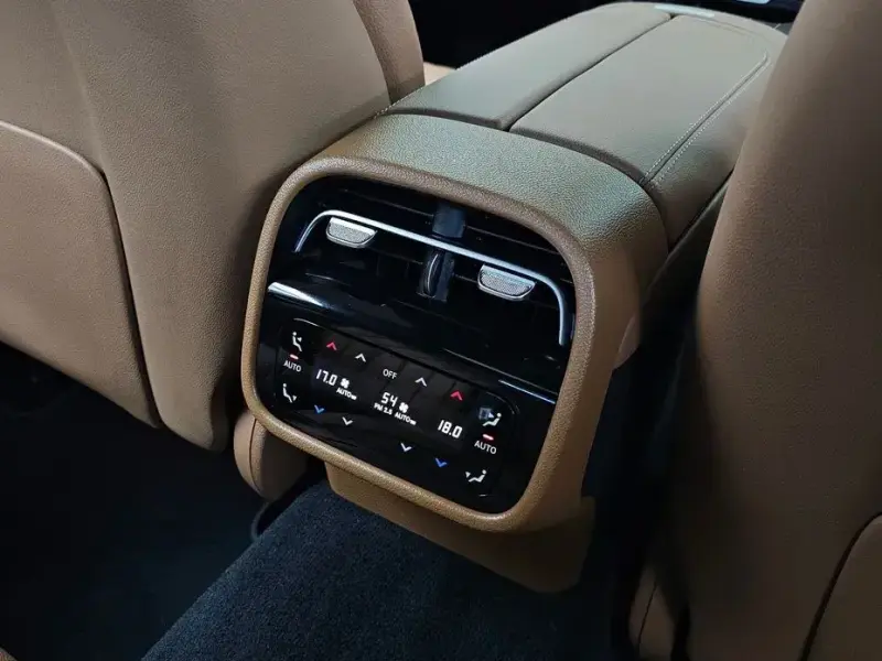 2024 Mercedes-Benz E-Класс с пробегом 24 673 км