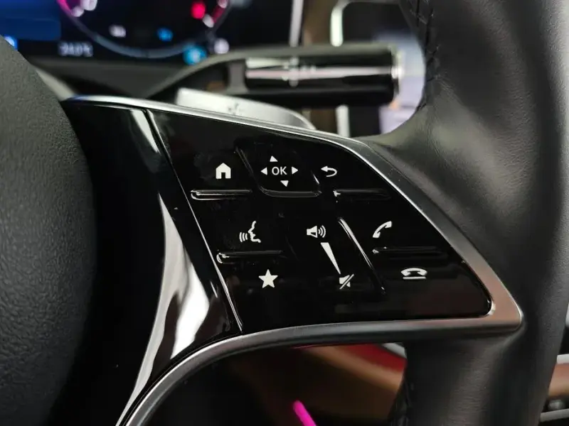 2024 Mercedes-Benz E-Класс с пробегом 24 673 км