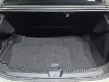 2024 Mercedes-Benz E-Класс с пробегом 33 992 км