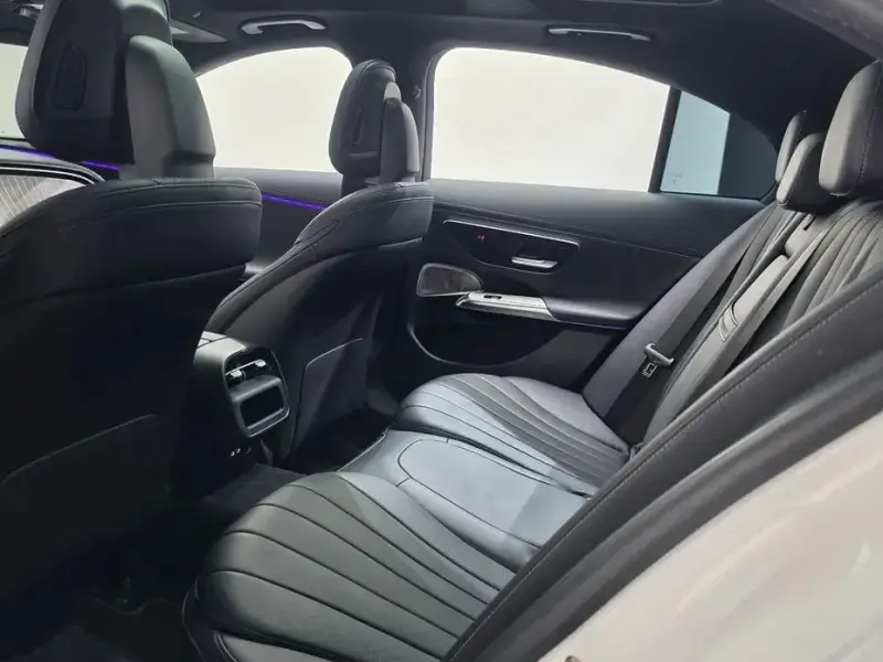 2024 Mercedes-Benz E-Класс с пробегом 33 992 км