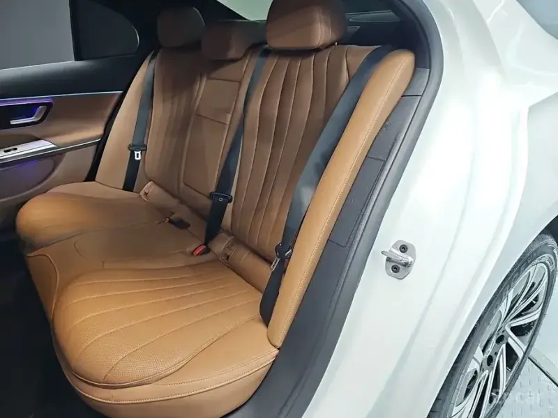 2025 Mercedes-Benz E-Класс с пробегом 32 782 км