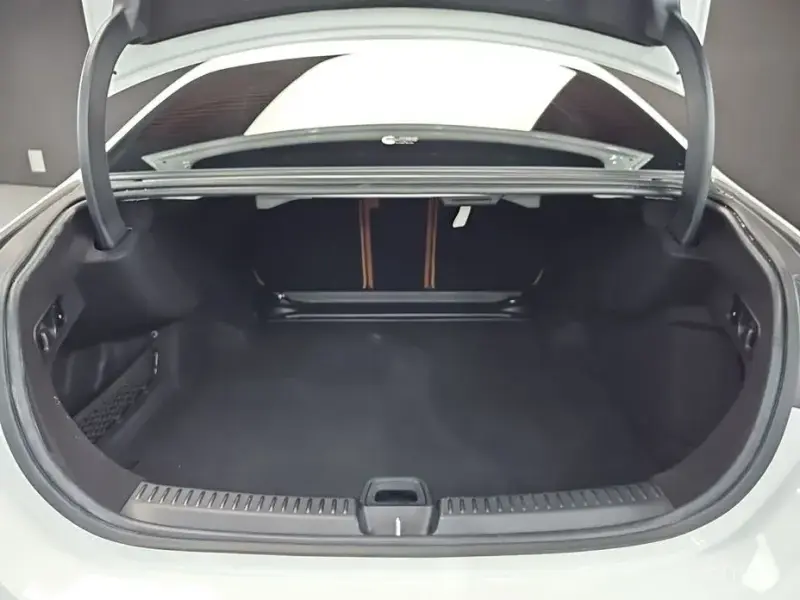 2025 Mercedes-Benz E-Класс с пробегом 32 782 км