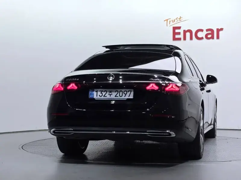 2024 Mercedes-Benz E-Класс с пробегом 36 333 км