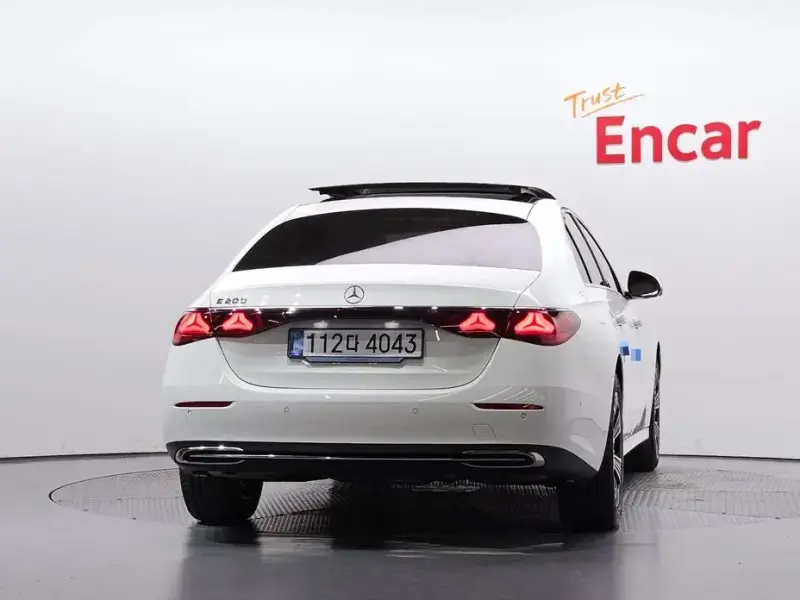 2025 Mercedes-Benz E-Класс с пробегом 6 569 км