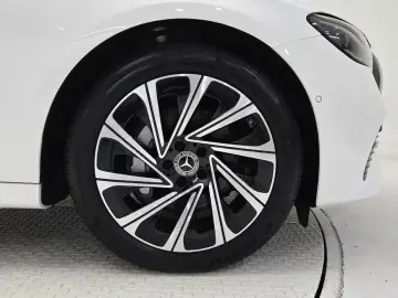 2025 Mercedes-Benz E-Класс с пробегом 2 588 км