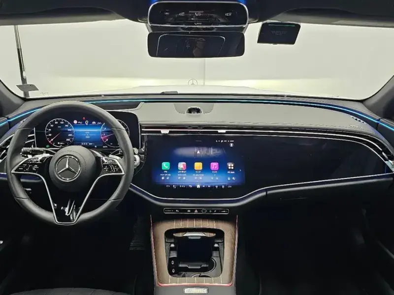2025 Mercedes-Benz E-Класс с пробегом 2 588 км