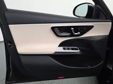2025 Mercedes-Benz E-Класс с пробегом 20 328 км