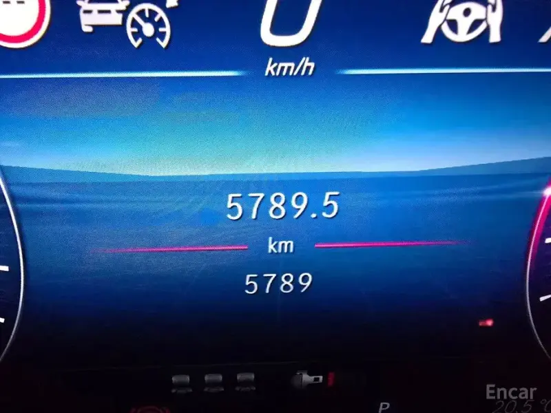 2025 Mercedes-Benz E-Класс с пробегом 5 787 км