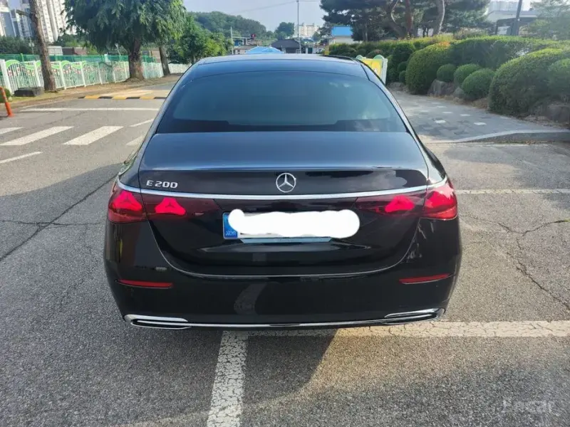 2025 Mercedes-Benz E-Класс с пробегом 30 800 км