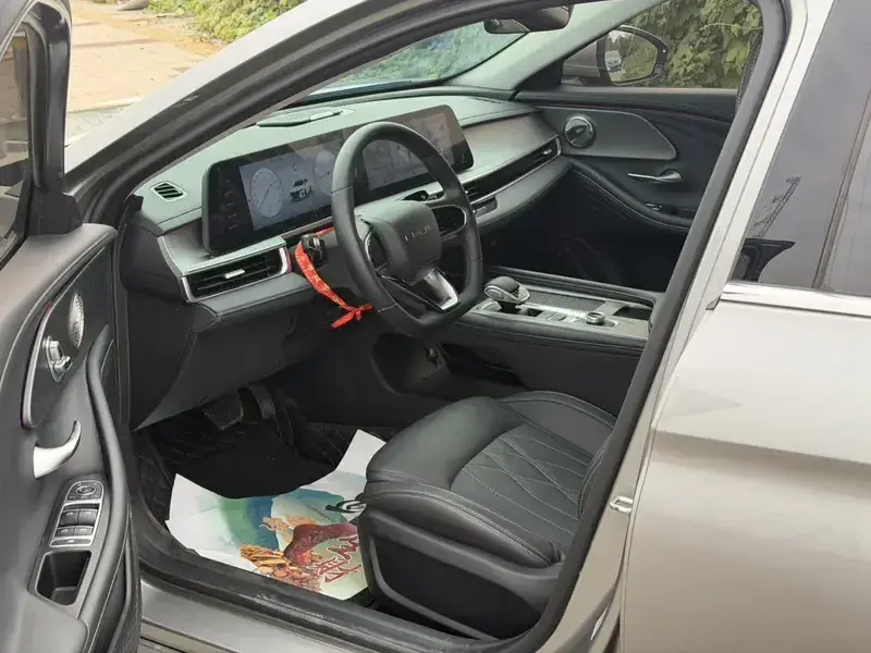 2025 Chery Arrizo 8 Pro с пробегом 13 000 км