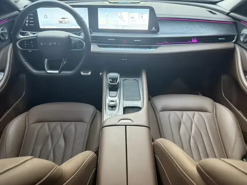 2024 Chery Arrizo 8 Pro с пробегом 13 000 км