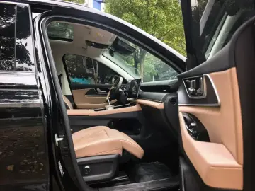 2024 Chery Tiggo 8L с пробегом 4 000 км