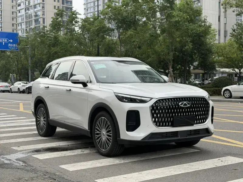2024 Chery Tiggo 8L с пробегом 1 000 км