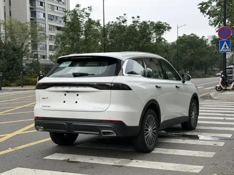 2024 Chery Tiggo 8L с пробегом 1 000 км