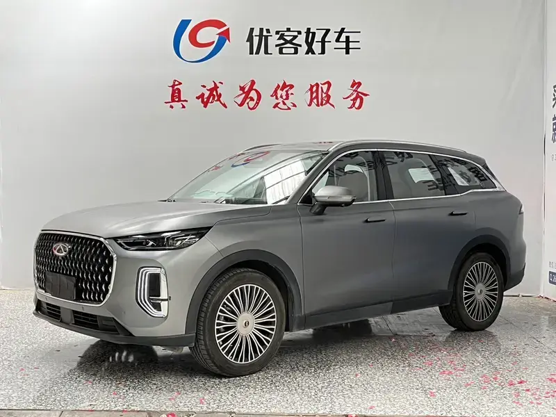 2024 Chery Tiggo 8L с пробегом 11 900 км