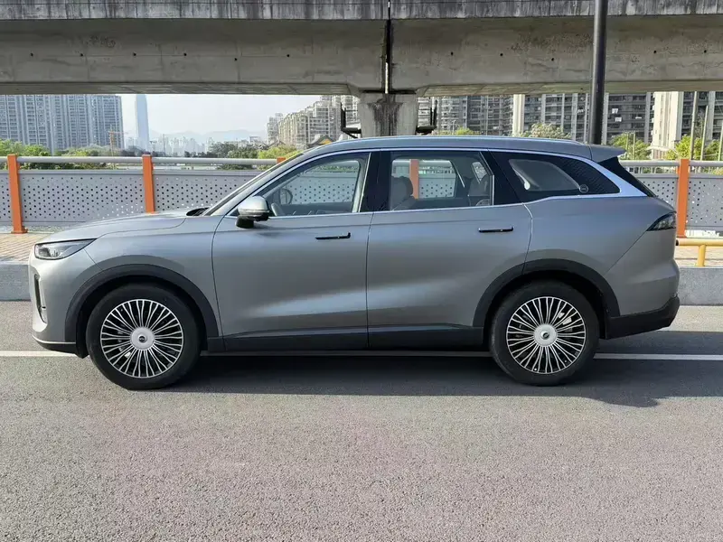2024 Chery Tiggo 8L с пробегом 8 900 км