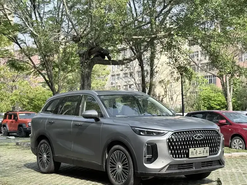 2024 Chery Tiggo 8L с пробегом 17 000 км