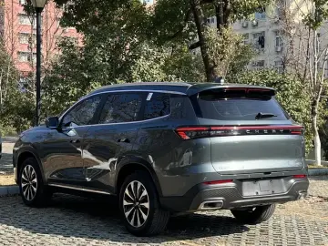 2025 Chery Tiggo 8 Plus с пробегом 7 800 км