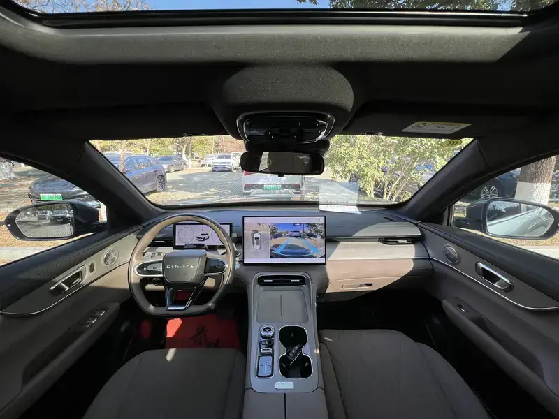 2025 Chery Tiggo 8 Plus с пробегом 7 800 км