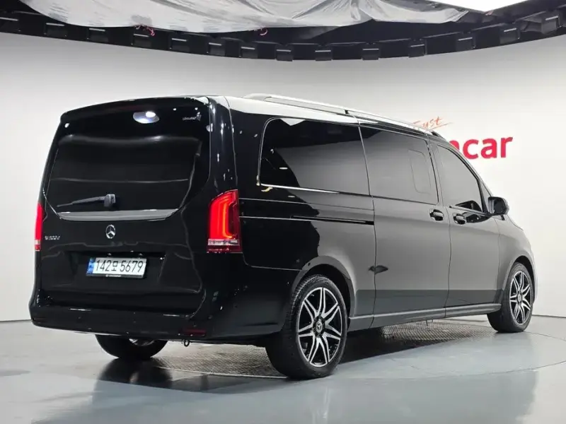 2021 Mercedes-Benz V-Класс с пробегом 72 237 км