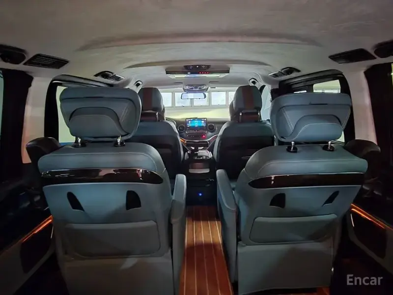 2022 Mercedes-Benz V-Класс с пробегом 90 430 км