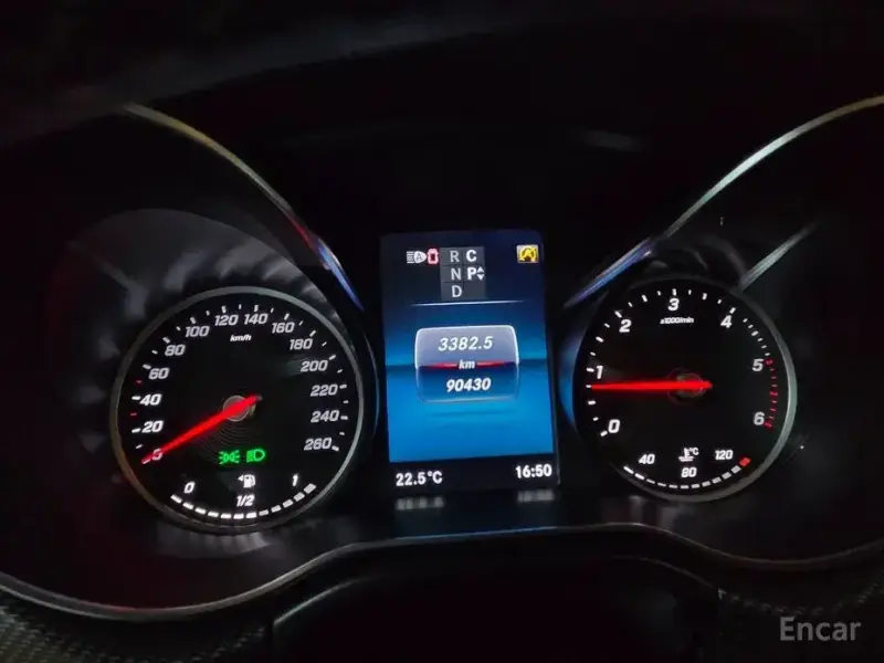 2022 Mercedes-Benz V-Класс с пробегом 90 430 км