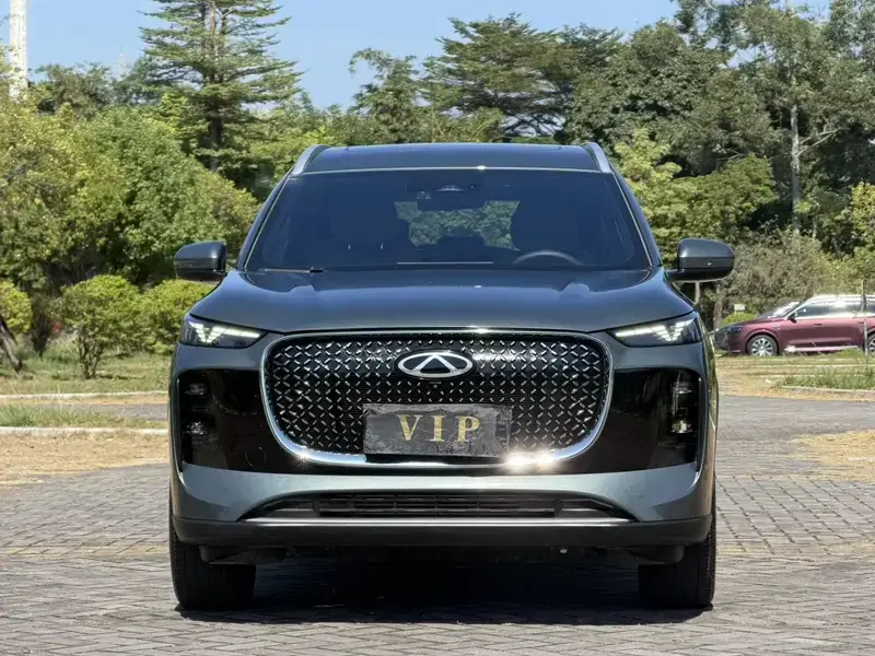 2025 Chery Tiggo 8 Plus с пробегом 5 700 км