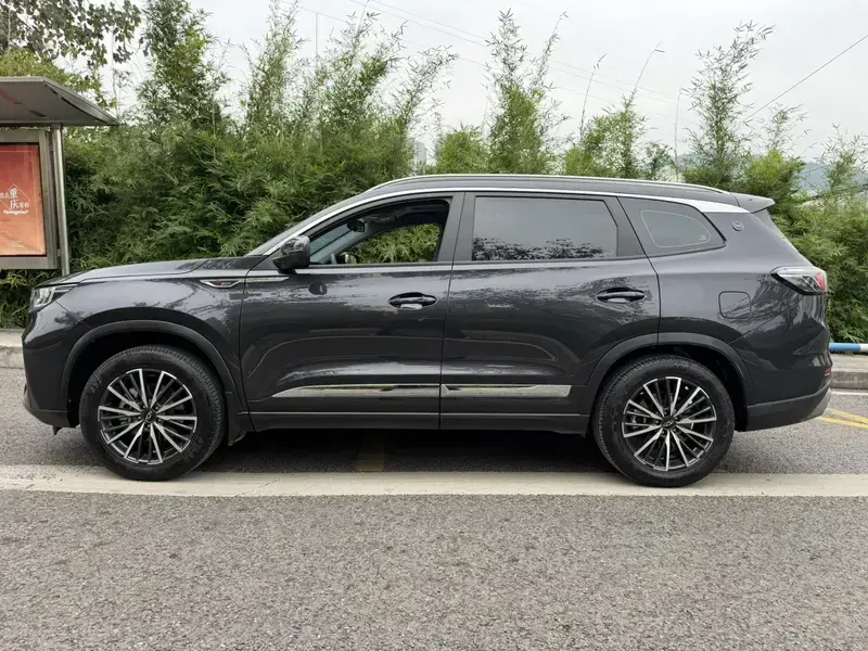 2024 Chery Tiggo 8 Plus с пробегом 42 400 км