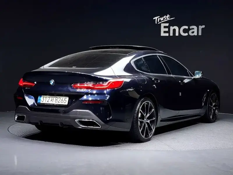2021 BMW 8 серии с пробегом 74 921 км