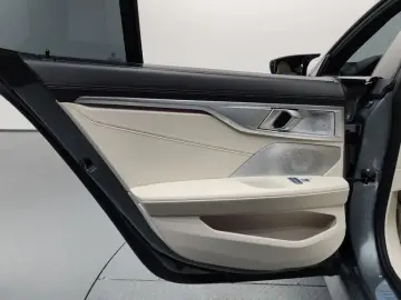 2022 BMW 8 серии с пробегом 52 917 км