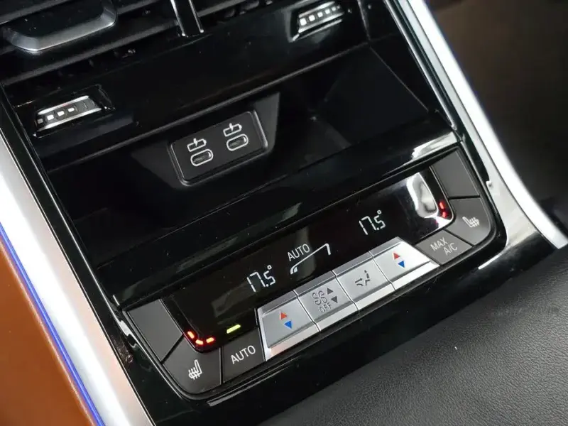 2022 BMW 8 серии с пробегом 25 963 км