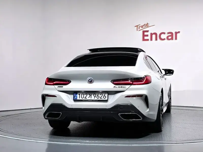 2022 BMW 8 серии с пробегом 76 411 км