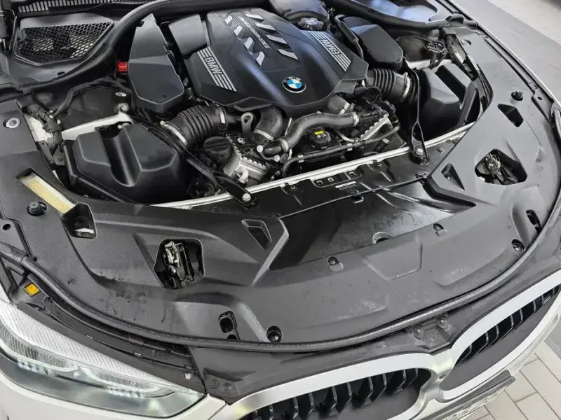 2022 BMW 8 серии с пробегом 76 411 км