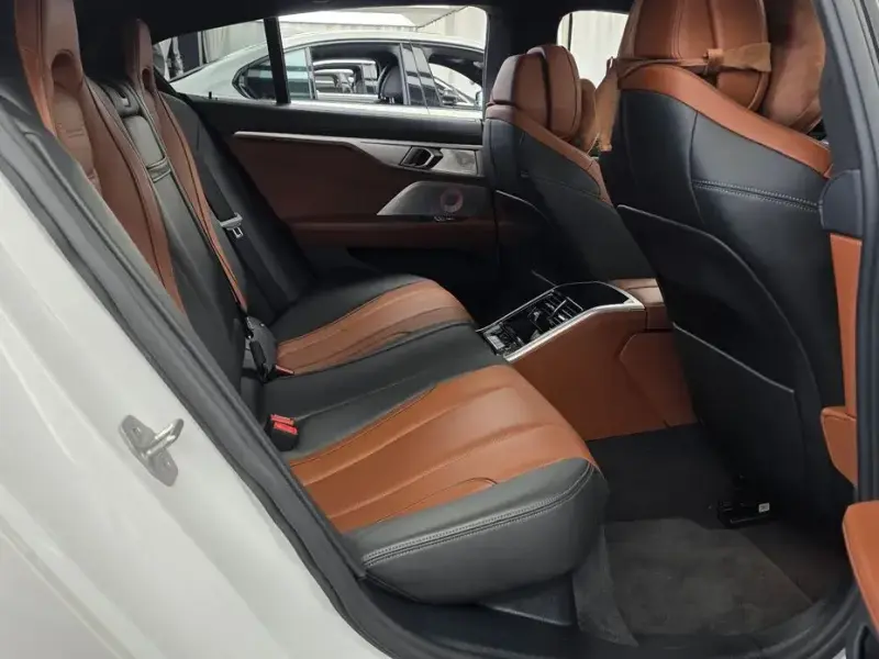 2022 BMW 8 серии с пробегом 76 411 км