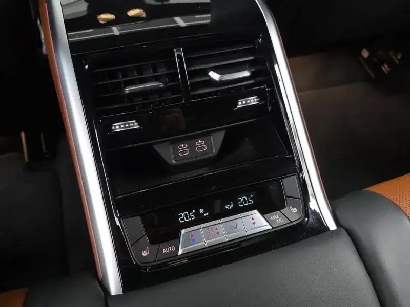 2022 BMW 8 серии с пробегом 76 411 км