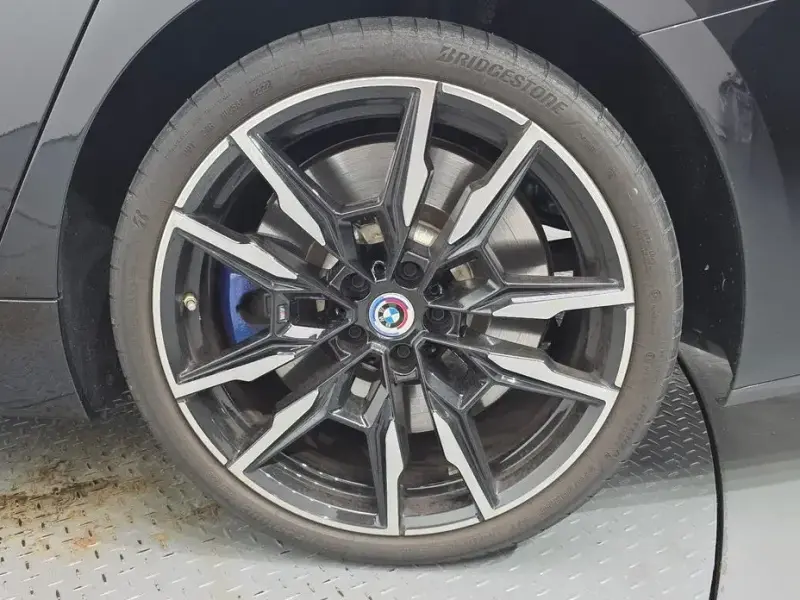 2022 BMW 8 серии с пробегом 22 997 км