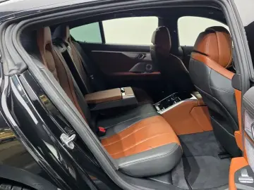2022 BMW 8 серии с пробегом 45 271 км