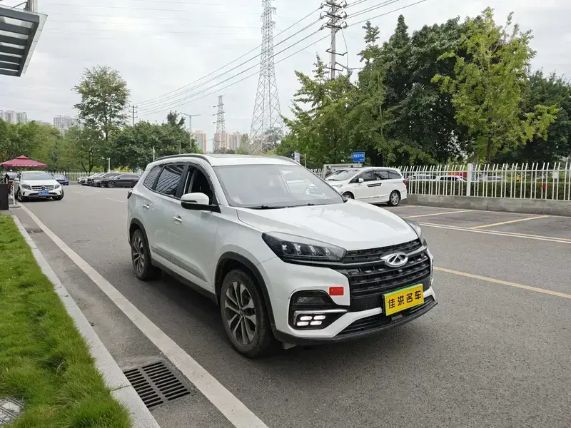 2024 Chery Tiggo 8 с пробегом 15 000 км