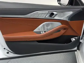 2024 BMW 8 серии с пробегом 43 507 км