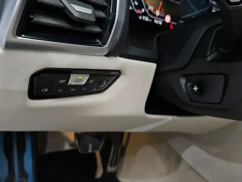 2025 BMW 8 серии с пробегом 6 862 км