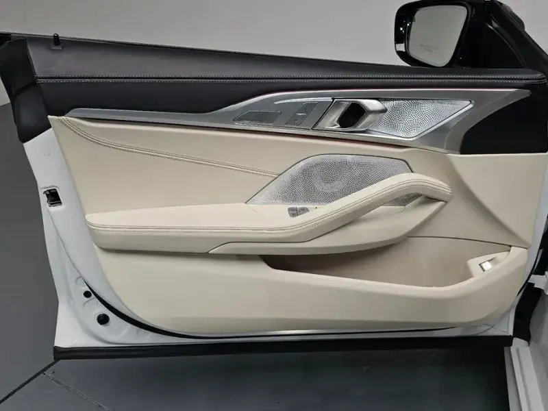 2025 BMW 8 серии с пробегом 6 862 км