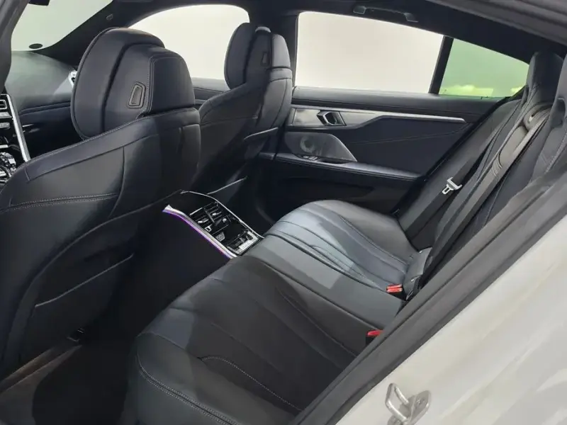 2023 BMW 8 серии с пробегом 15 450 км