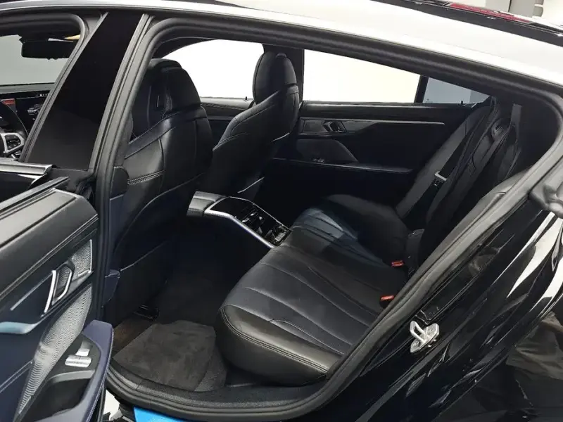 2023 BMW 8 серии с пробегом 47 018 км